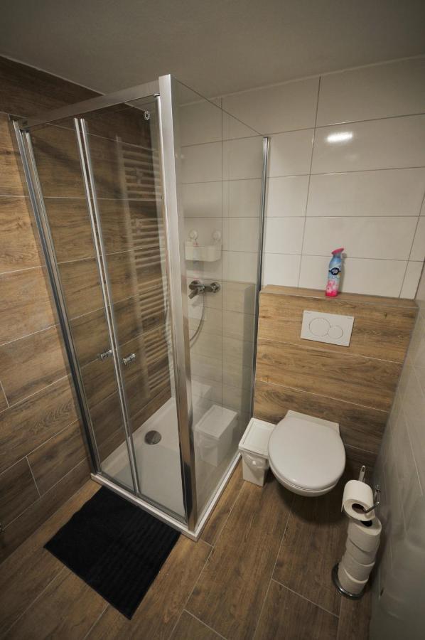 Malovany Dvorecek Dolni Dunajovice Luaran gambar